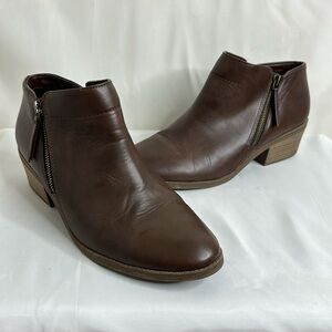 Time And Tru Memory Foam Women Boots Size 11